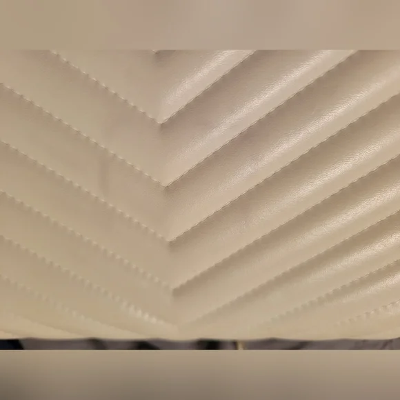 Bone White Cream Small Fake Quilted Crossbody Adjustable Strap Shoulder Bag - Picture 4 of 5